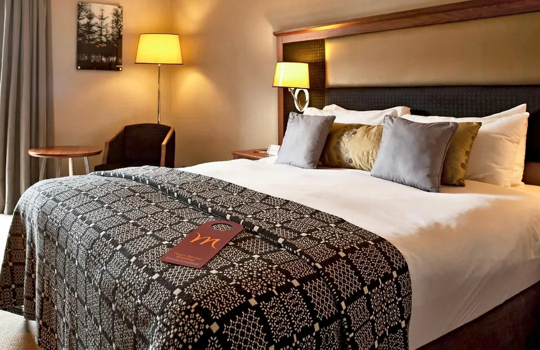Belvilla Staines Thames Lodge near Thorpe Park Resort-1