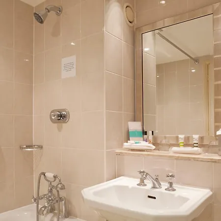 Belvilla Staines Thames Lodge near Thorpe Park Resort-3